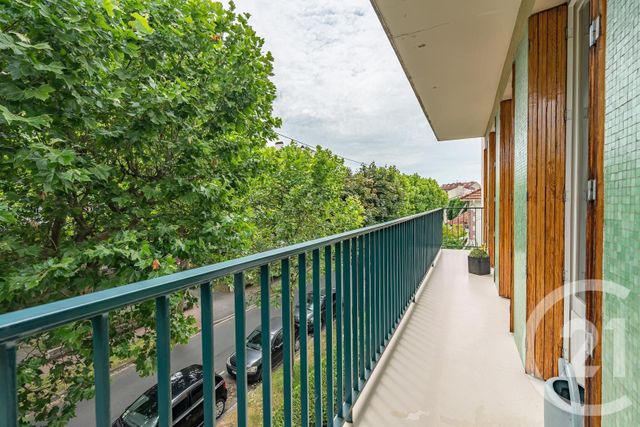 Afficher la photo en grand Appartement F4 à vendre - 4 pièces - 92.0 m2 - ST MAUR DES FOSSES - 94 - ILE-DE-FRANCE - Century 21 Concordance Immobilier