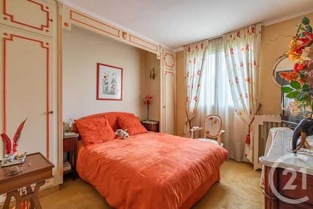 Afficher la photo en grand Appartement F4 à vendre - 4 pièces - 92.0 m2 - ST MAUR DES FOSSES - 94 - ILE-DE-FRANCE - Century 21 Concordance Immobilier