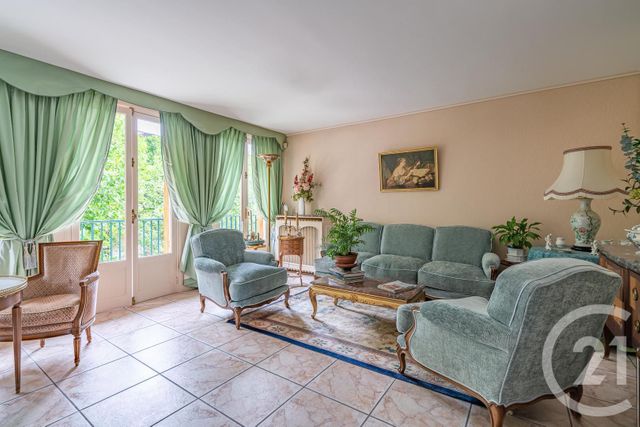 Afficher la photo en grand Appartement F4 à vendre - 4 pièces - 92.0 m2 - ST MAUR DES FOSSES - 94 - ILE-DE-FRANCE - Century 21 Concordance Immobilier