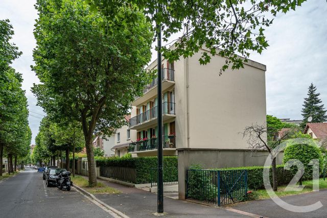 Afficher la photo en grand Appartement F4 à vendre - 4 pièces - 92.0 m2 - ST MAUR DES FOSSES - 94 - ILE-DE-FRANCE - Century 21 Concordance Immobilier