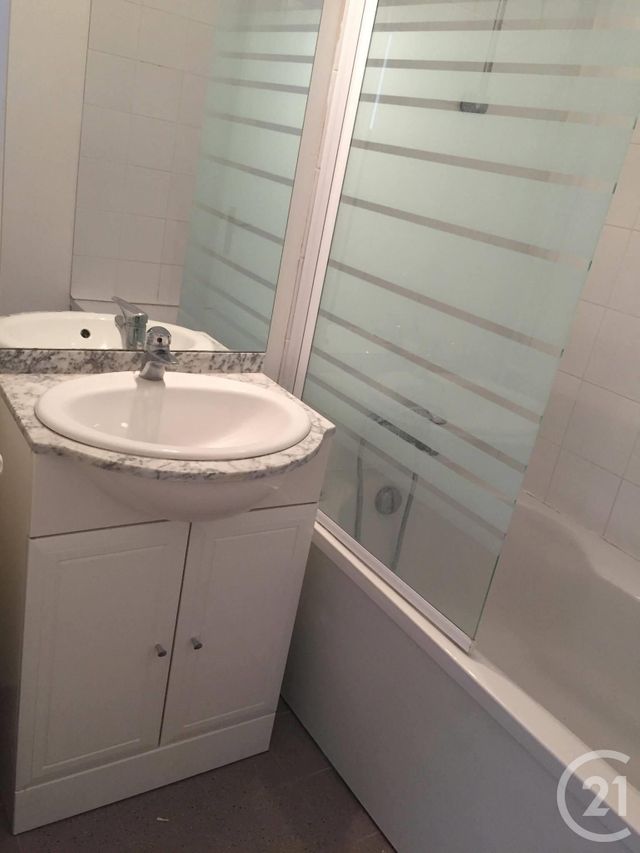 Appartement F2 à louer - 2 pièces - 50.25 m2 - ST MAUR DES FOSSES - 94 - ILE-DE-FRANCE - Century 21 Concordance Immobilier Appartement F2 à louer - 2 pièces - 50.25 m2 - ST MAUR DES FOSSES - 94 - ILE-DE-FRANCE - Century 21 Concordance Immobilier