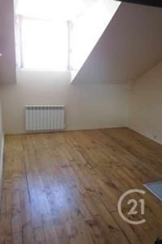 Afficher la photo en grand Appartement F2 à louer - 2 pièces - 24.57 m2 - ST MAUR DES FOSSES - 94 - ILE-DE-FRANCE - Century 21 Concordance Immobilier