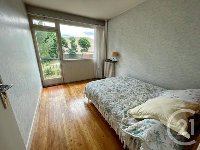 Afficher la photo en grand Appartement F4 à vendre - 4 pièces - 68.0 m2 - ST MAUR DES FOSSES - 94 - ILE-DE-FRANCE - Century 21 Concordance Immobilier