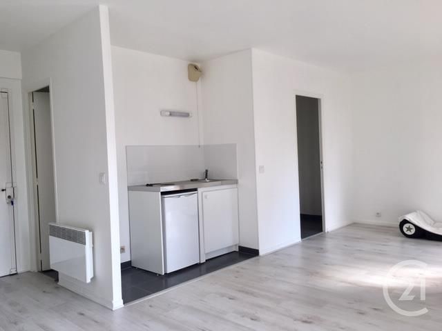Afficher la photo en grand Appartement F1 à louer - 1 pièce - 30.53 m2 - ST MAUR DES FOSSES - 94 - ILE-DE-FRANCE - Century 21 Concordance Immobilier