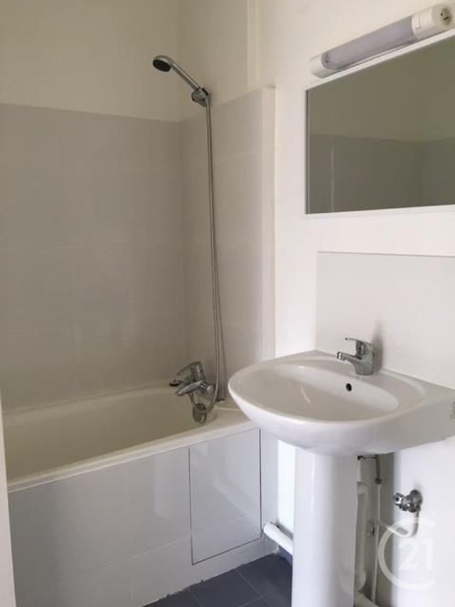 Afficher la photo en grand Appartement F1 à louer - 1 pièce - 30.53 m2 - ST MAUR DES FOSSES - 94 - ILE-DE-FRANCE - Century 21 Concordance Immobilier