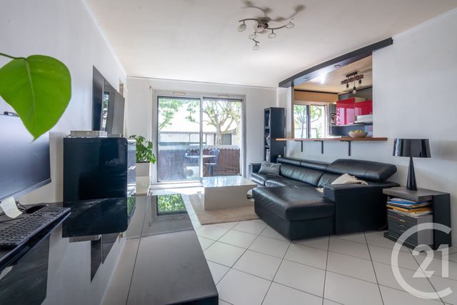 Afficher la photo en grand Appartement F2 à vendre - 2 pièces - 49.14 m2 - ST MAUR DES FOSSES - 94 - ILE-DE-FRANCE - Century 21 Concordance Immobilier