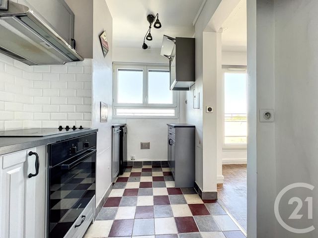 Appartement F2 à louer ST MAUR DES FOSSES