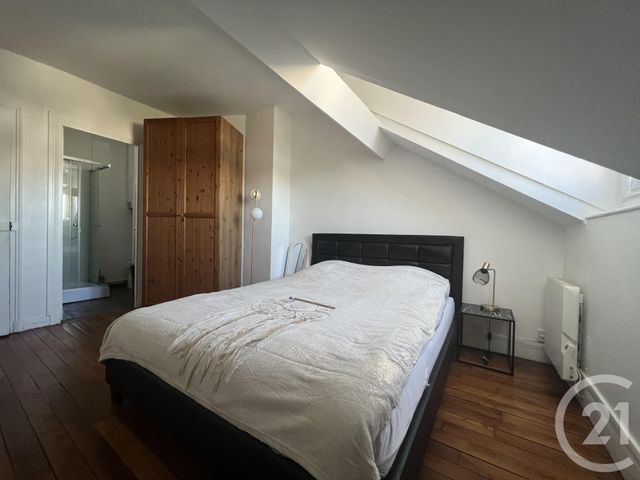 Appartement F2 à louer ST MAUR DES FOSSES