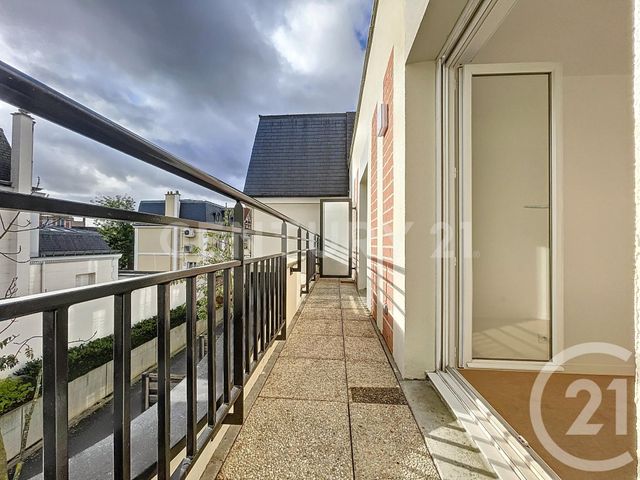 Appartement Duplex à vendre ST MAUR DES FOSSES