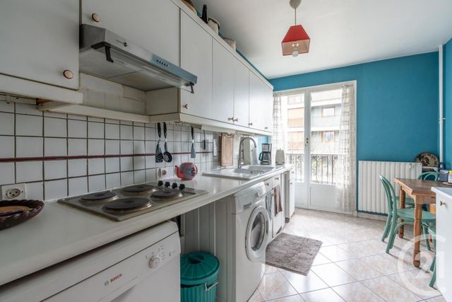 Afficher la photo en grand Appartement F4 à vendre - 4 pièces - 87.51 m2 - ST MAUR DES FOSSES - 94 - ILE-DE-FRANCE - Century 21 Concordance Immobilier