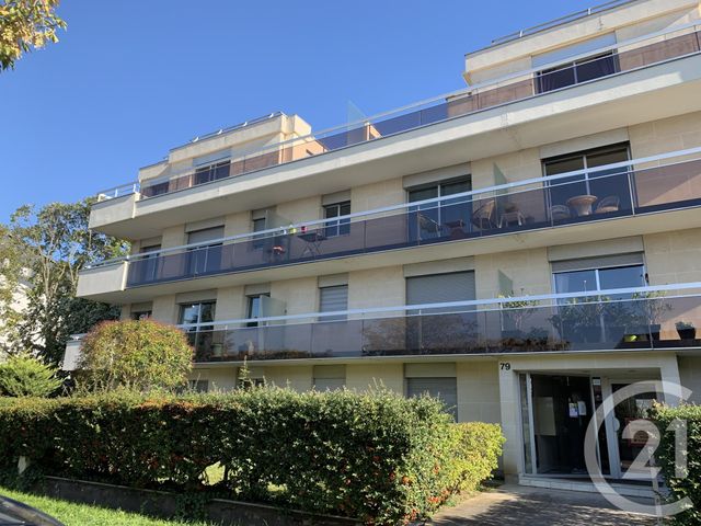  à vendre ST MAUR DES FOSSES