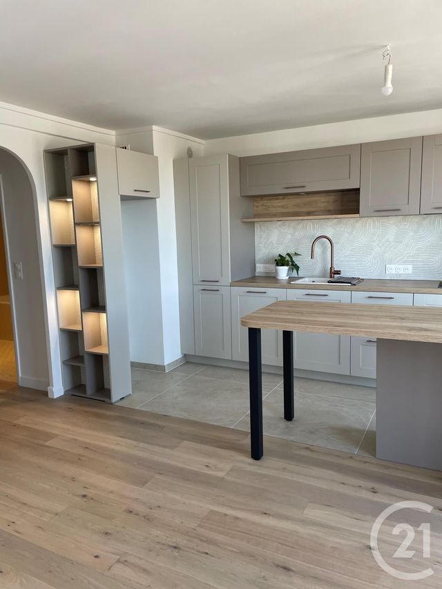 Appartement F3 à louer - 3 pièces - 55.0 m2 - ST MAUR DES FOSSES - 94 - ILE-DE-FRANCE - Century 21 Concordance Immobilier