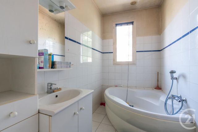 Afficher la photo en grand maison à vendre - 8 pièces - 161.87 m2 - ST MAUR DES FOSSES - 94 - ILE-DE-FRANCE - Century 21 Concordance Immobilier