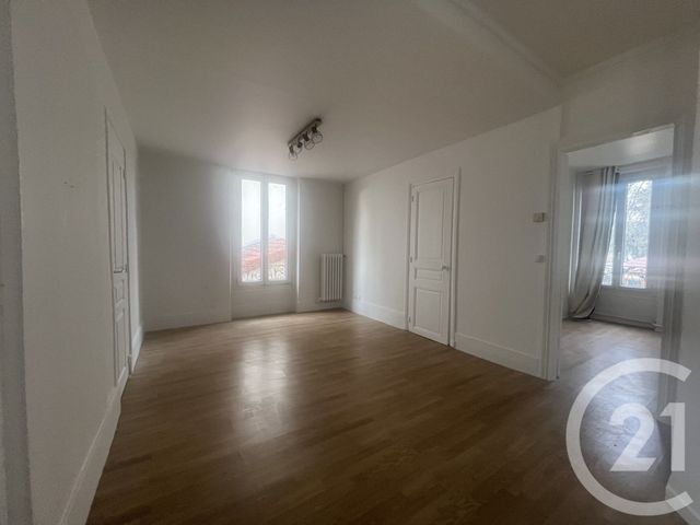 Appartement F3 à louer - 3 pièces - 43.01 m2 - ST MAUR DES FOSSES - 94 - ILE-DE-FRANCE - Century 21 Concordance Immobilier