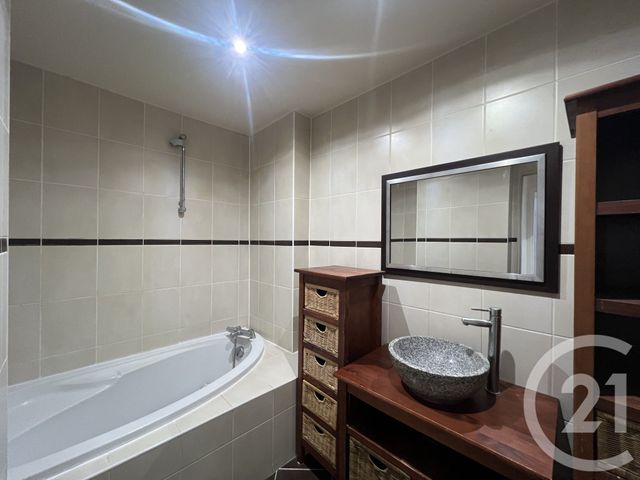 Appartement F3 à louer - 3 pièces - 66.58 m2 - ST MAUR DES FOSSES - 94 - ILE-DE-FRANCE - Century 21 Concordance Immobilier