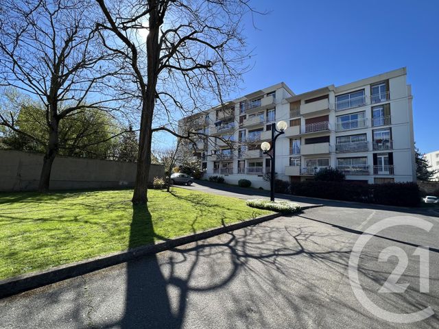 Appartement F3 à louer - 3 pièces - 66.58 m2 - ST MAUR DES FOSSES - 94 - ILE-DE-FRANCE - Century 21 Concordance Immobilier