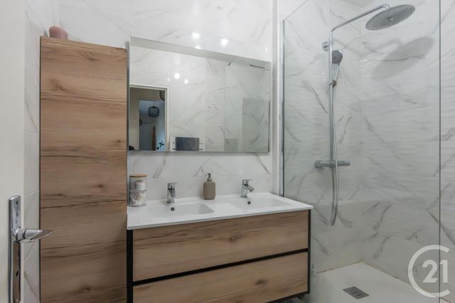 Appartement F3 à vendre - 3 pièces - 64.67 m2 - ST MAUR DES FOSSES - 94 - ILE-DE-FRANCE - Century 21 Concordance Immobilier