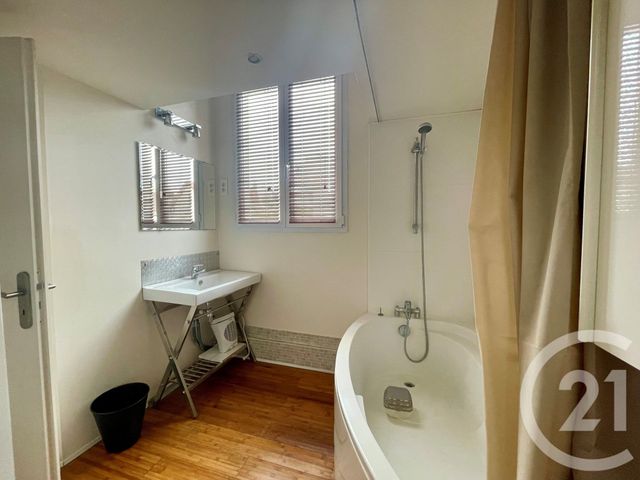 maison à louer - 5 pièces - 101.35 m2 - ST MAUR DES FOSSES - 94 - ILE-DE-FRANCE - Century 21 Concordance Immobilier