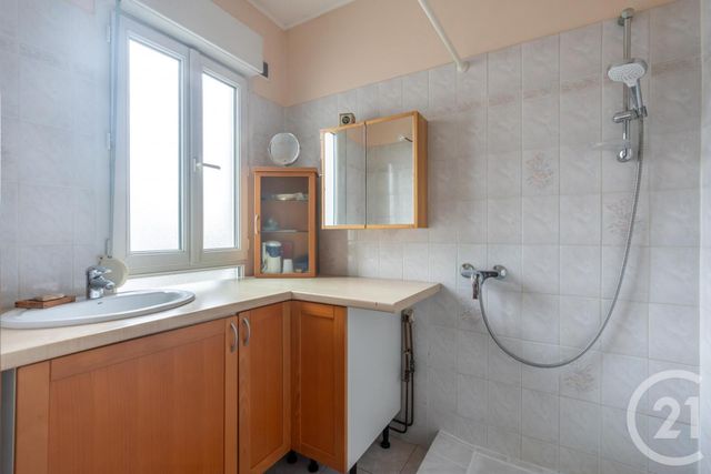 Appartement F2 à vendre - 2 pièces - 45.44 m2 - ST MANDE - 94 - ILE-DE-FRANCE - Century 21 Concordance Immobilier