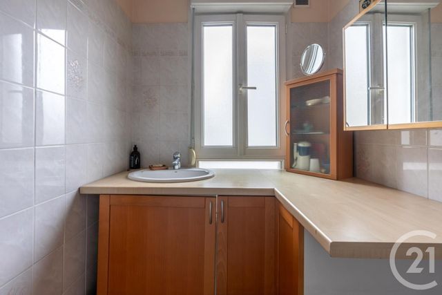 Appartement F2 à vendre - 2 pièces - 45.44 m2 - ST MANDE - 94 - ILE-DE-FRANCE - Century 21 Concordance Immobilier