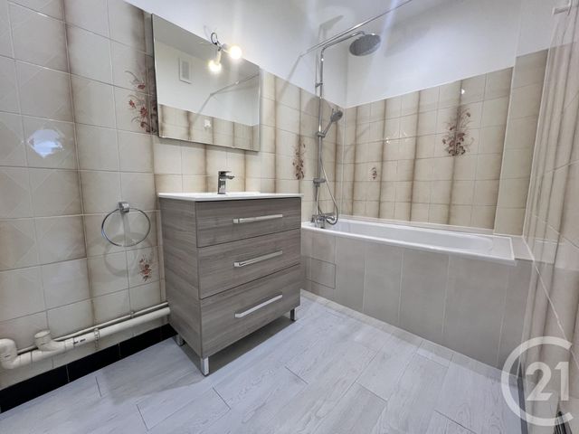 Appartement F4 à louer - 4 pièces - 78.08 m2 - ST MAUR DES FOSSES - 94 - ILE-DE-FRANCE - Century 21 Concordance Immobilier