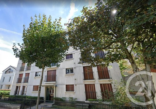 Appartement F4 à louer ST MAUR DES FOSSES