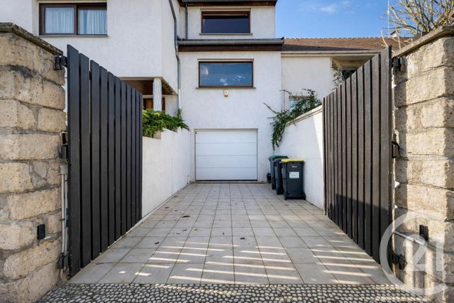 maison à vendre - 6 pièces - 149.87 m2 - ST MAUR DES FOSSES - 94 - ILE-DE-FRANCE - Century 21 Concordance Immobilier