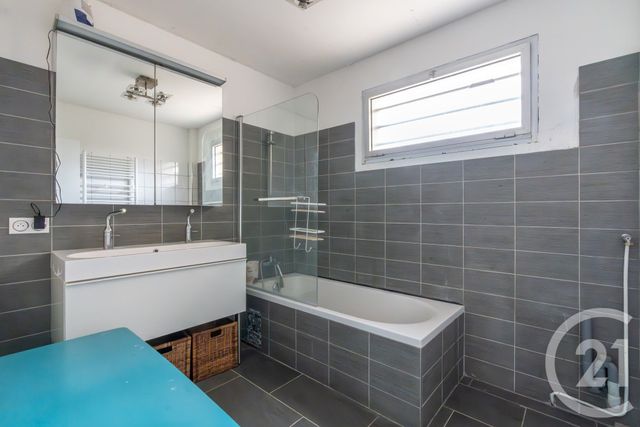 Appartement F3 à vendre - 3 pièces - 70.0 m2 - CHAMPIGNY SUR MARNE - 94 - ILE-DE-FRANCE - Century 21 Concordance Immobilier