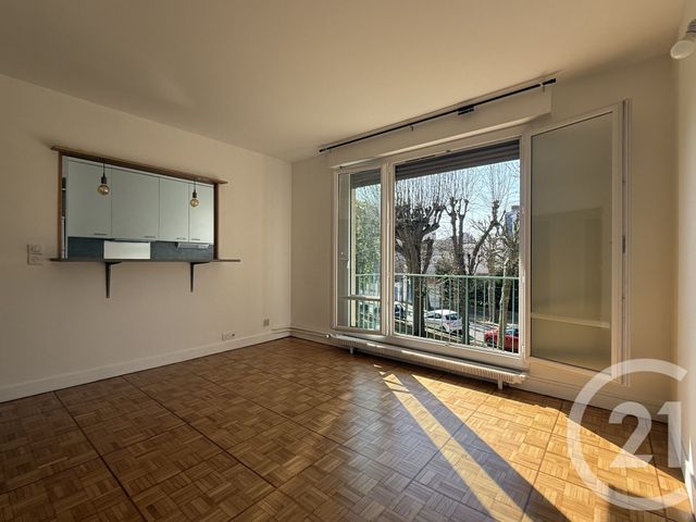 Appartement F2 à louer ST MAUR DES FOSSES