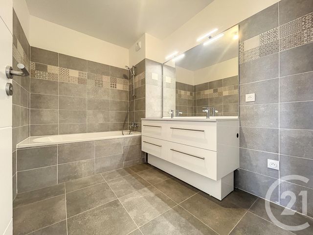 Appartement F3 à louer - 3 pièces - 64.77 m2 - ST MAUR DES FOSSES - 94 - ILE-DE-FRANCE - Century 21 Concordance Immobilier