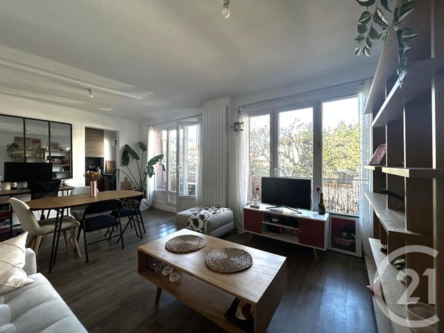 Appartement F2 à louer - 2 pièces - 46.02 m2 - LA VARENNE ST HILAIRE - 94 - ILE-DE-FRANCE - Century 21 Concordance Immobilier