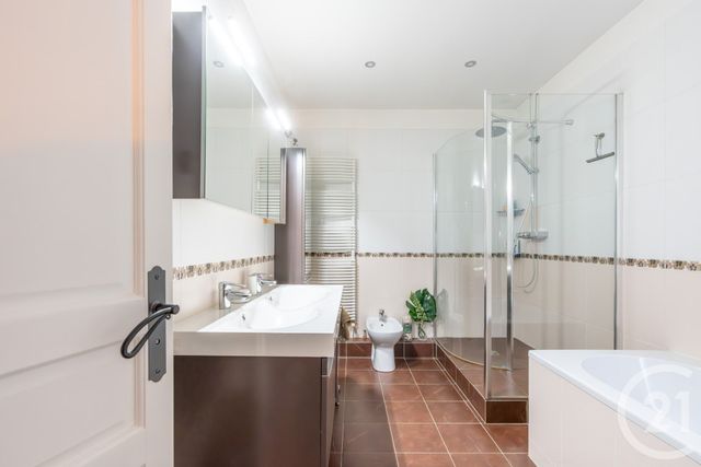 maison à vendre - 8 pièces - 218.0 m2 - ST MAUR DES FOSSES - 94 - ILE-DE-FRANCE - Century 21 Concordance Immobilier