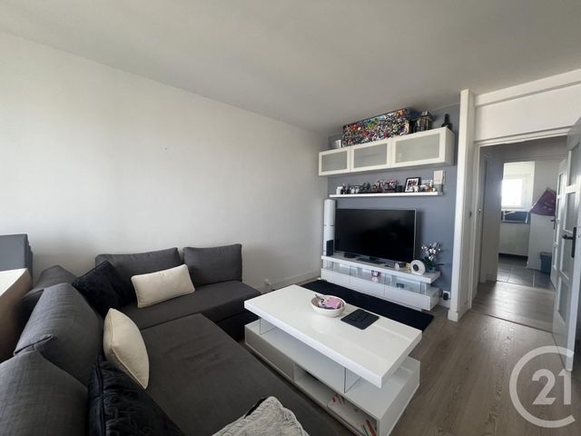 Appartement F2 à louer - 2 pièces - 42.7 m2 - LIMEIL BREVANNES - 94 - ILE-DE-FRANCE - Century 21 Concordance Immobilier