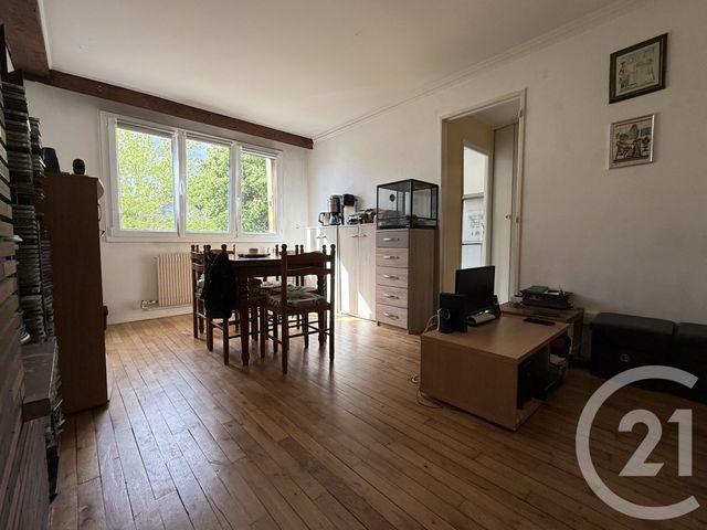 Appartement à vendre - 3 pièces - 52.0 m2 - ST MAUR DES FOSSES - 94 - ILE-DE-FRANCE - Century 21 Concordance Immobilier