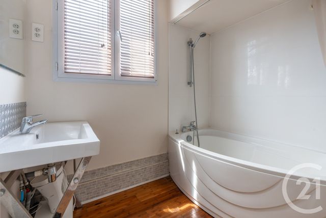 maison à vendre - 5 pièces - 101.35 m2 - ST MAUR DES FOSSES - 94 - ILE-DE-FRANCE - Century 21 Concordance Immobilier