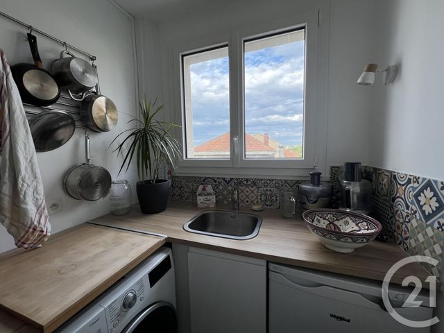 Appartement F1 à louer - 1 pièce - 34.03 m2 - ST MAUR DES FOSSES - 94 - ILE-DE-FRANCE - Century 21 Concordance Immobilier