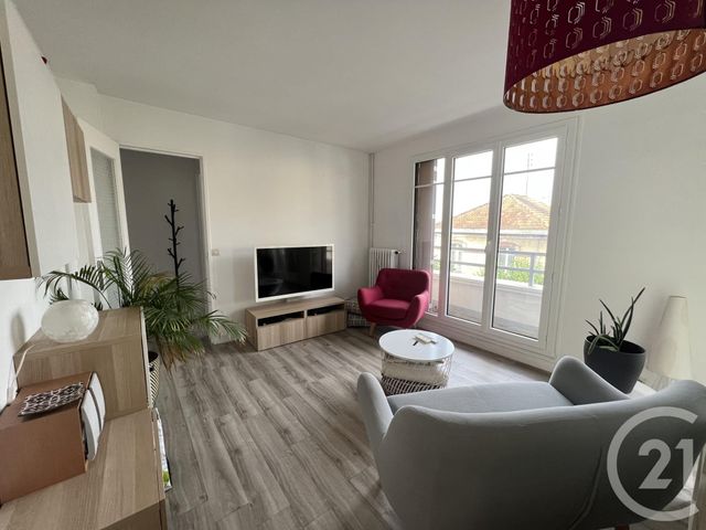Appartement F1 à louer - 1 pièce - 34.03 m2 - ST MAUR DES FOSSES - 94 - ILE-DE-FRANCE - Century 21 Concordance Immobilier