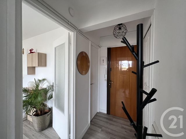Appartement F1 à louer - 1 pièce - 34.03 m2 - ST MAUR DES FOSSES - 94 - ILE-DE-FRANCE - Century 21 Concordance Immobilier