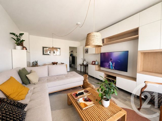Appartement F2 à louer ST MAUR DES FOSSES