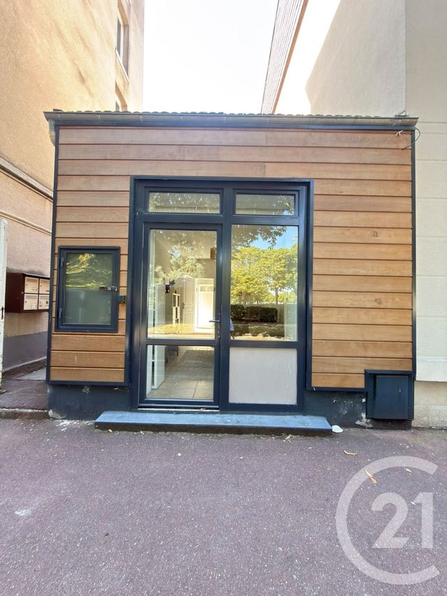 commerce à louer - 34.61 m2 - ST MAUR DES FOSSES - 94 - ILE-DE-FRANCE - Century 21 Concordance Immobilier