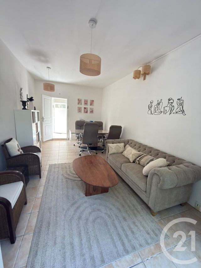 commerce à louer - 34.61 m2 - ST MAUR DES FOSSES - 94 - ILE-DE-FRANCE - Century 21 Concordance Immobilier