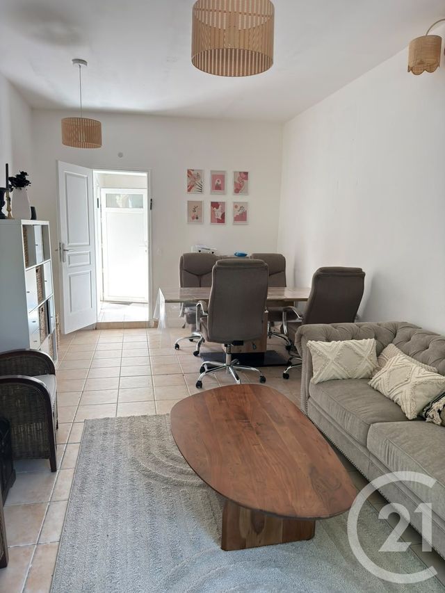 commerce à louer - 34.61 m2 - ST MAUR DES FOSSES - 94 - ILE-DE-FRANCE - Century 21 Concordance Immobilier