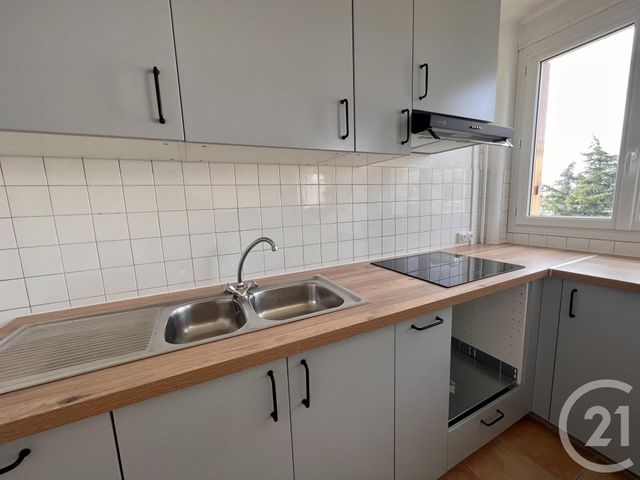 Appartement F1 à louer - 1 pièce - 31.82 m2 - ST MAUR DES FOSSES - 94 - ILE-DE-FRANCE - Century 21 Concordance Immobilier