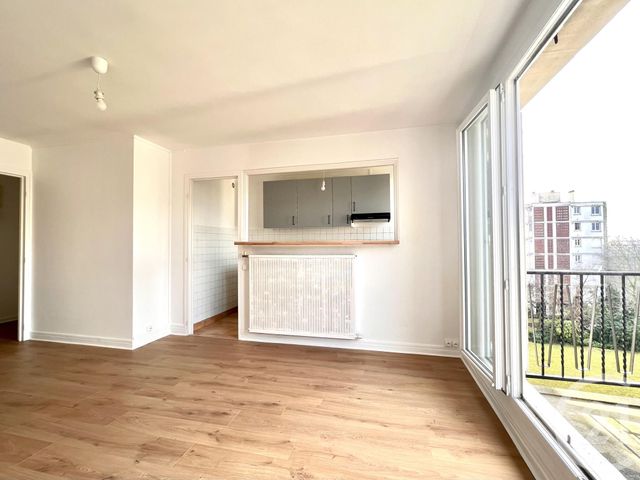 Appartement F1 à louer - 1 pièce - 31.82 m2 - ST MAUR DES FOSSES - 94 - ILE-DE-FRANCE - Century 21 Concordance Immobilier