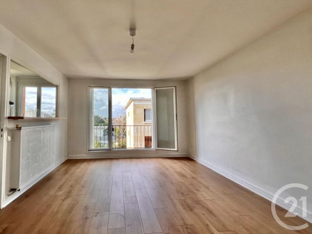 Appartement F1 à louer - 1 pièce - 31.82 m2 - ST MAUR DES FOSSES - 94 - ILE-DE-FRANCE - Century 21 Concordance Immobilier