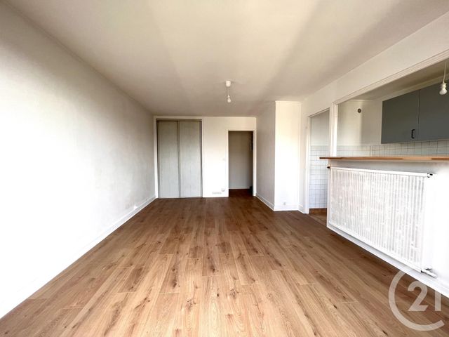 Appartement F1 à louer - 1 pièce - 31.82 m2 - ST MAUR DES FOSSES - 94 - ILE-DE-FRANCE - Century 21 Concordance Immobilier