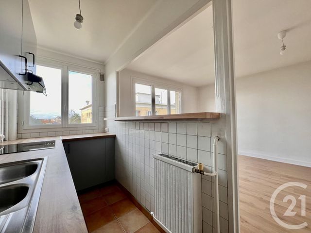 Appartement F1 à louer - 1 pièce - 31.82 m2 - ST MAUR DES FOSSES - 94 - ILE-DE-FRANCE - Century 21 Concordance Immobilier