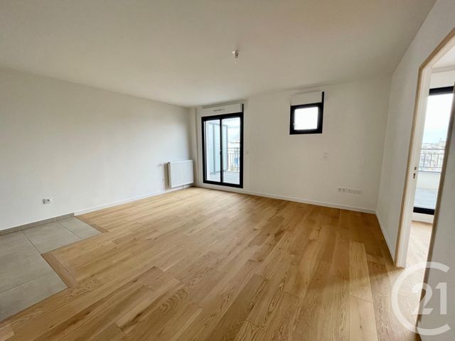 Appartement F2 à louer ST MAUR DES FOSSES