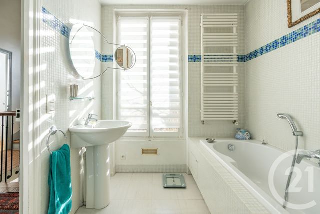 maison à vendre - 7 pièces - 141.88 m2 - ST MAUR DES FOSSES - 94 - ILE-DE-FRANCE - Century 21 Concordance Immobilier